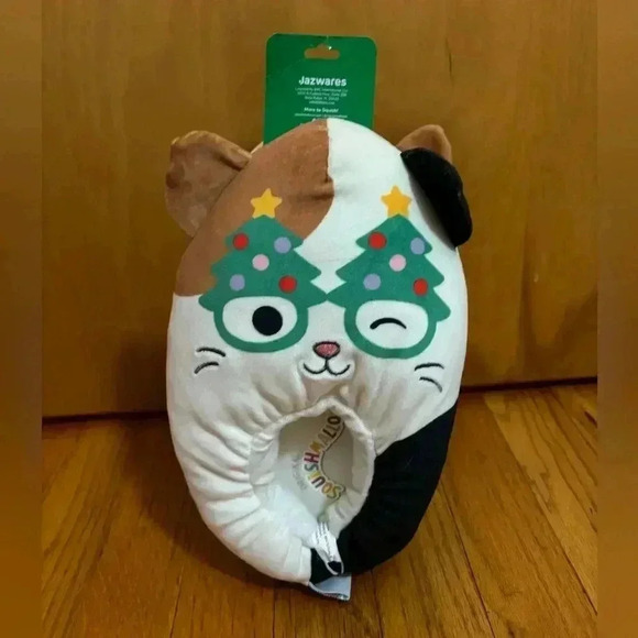 Squishmallows Christmas Cam the Cat Slippers Size 4/5 NWT - Picture 5 of 8